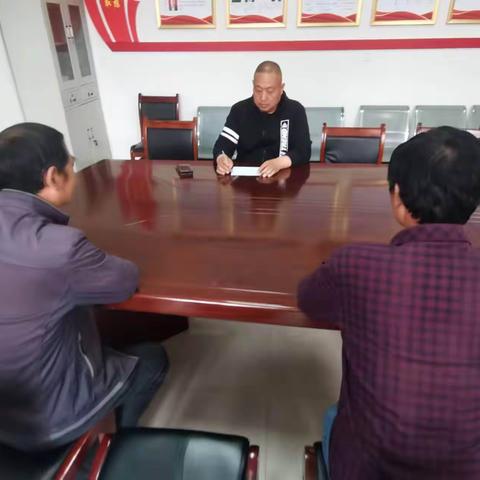 狄邱乡人大开展“代表接待日”活动