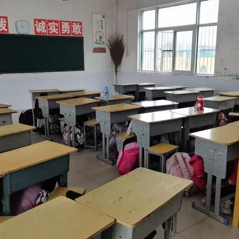 向阳镇王集小学开展安全演练筑牢安全底线