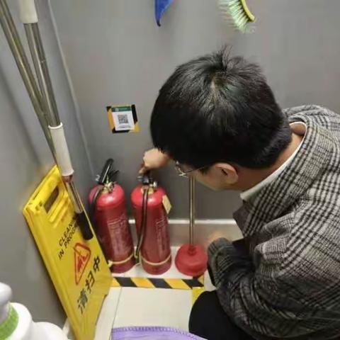 强化冬季公厕管理 严守安全生产底线