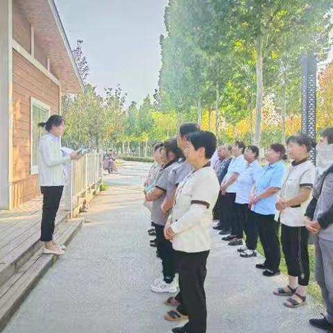 节前安全在行动   公厕维管护“国庆”