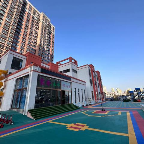 消防在心，安全“童”行-紫丹森林幼儿园消防演练