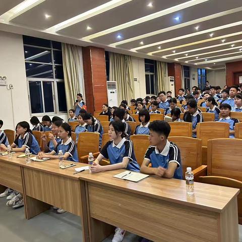 学生会业务能力培训——塑造卓越的学生工作者