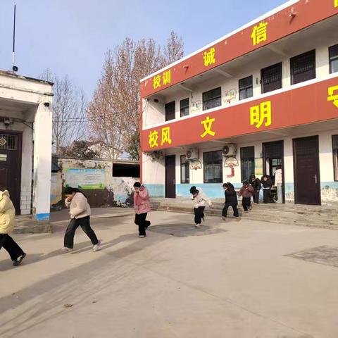 筑牢安全防线，守护平安校园——周堂镇丁营小学消防安全演练简报