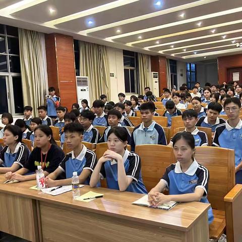 学生会业务能力培训——塑造卓越的学生工作者