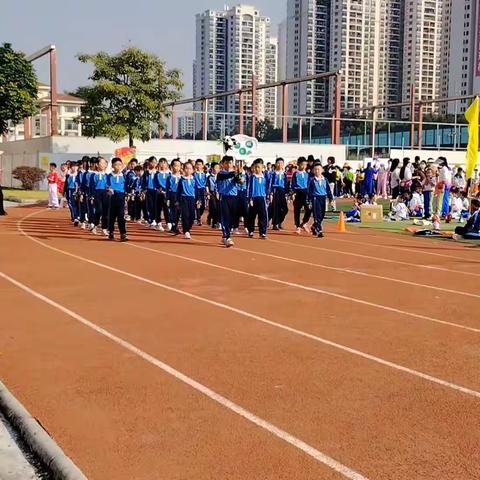 乐享运动，悦见未来           ——临沂第五实验小学秋季运动会