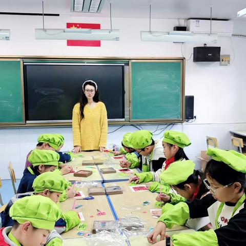 友谊小学11月劳动实践活动之手工制作——钻石画