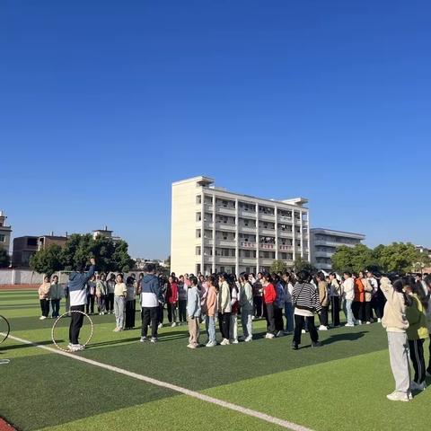 快乐齐上阵——记赣州市三江学校心理健康团辅活动