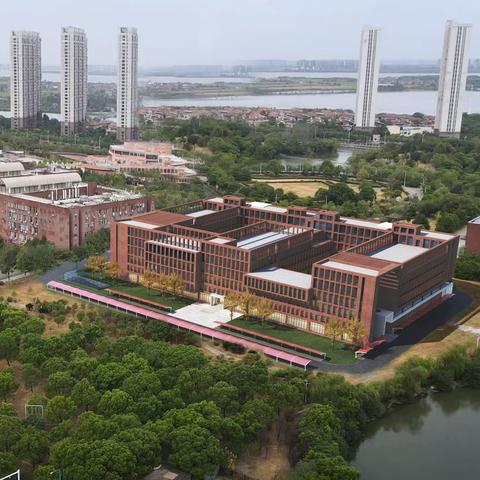 江西师范大学新师范教育创新中心大楼建设项目首批发货