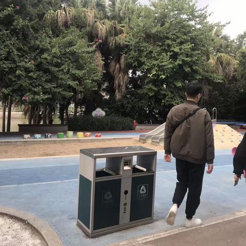 市园林中心有序推进“一河两岸”儿童微乐园修复项目