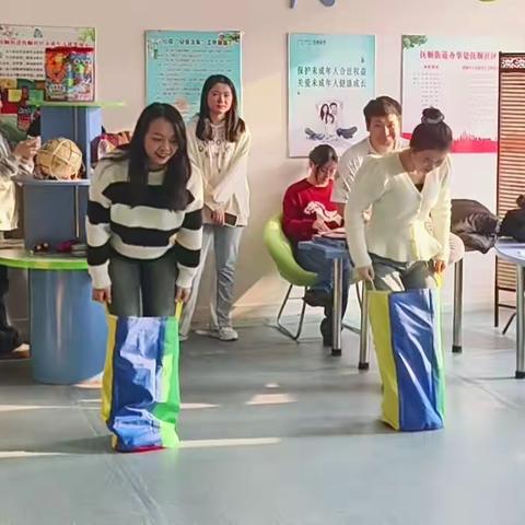 【抚顺街道】进社区忆童年 趣味游戏大连环——抚顺社区携手道里团区委、哈尔滨市扬益青年公益发展服务中心开展联欢活动