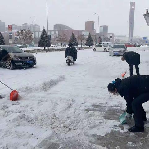 除雪便民暖人心