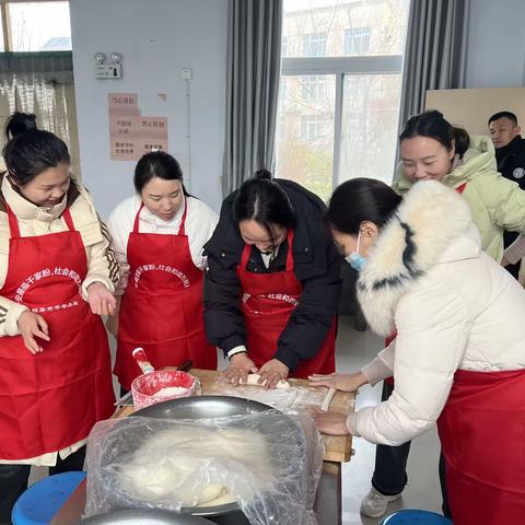 “包饺子 话新年” 浓浓年味迎新春--辉县市民政局