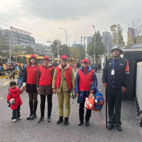 风雨护成长、爱心永传递