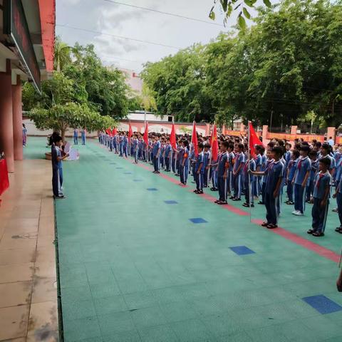 红领巾爱祖国 ——白沙海之南实验学校分批入队仪式