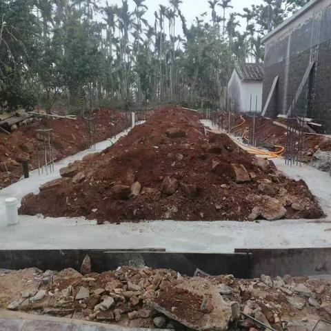 红明居红明片区开展日常违建巡查工作