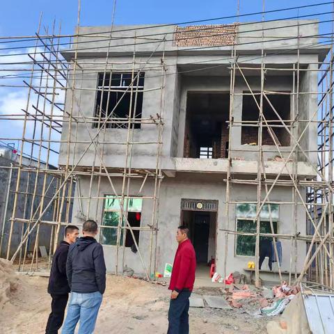 红明居文岭片常态化两委巡查工作