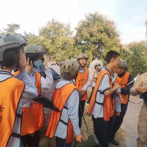 记10月21日黄河滩真人CS探险活动