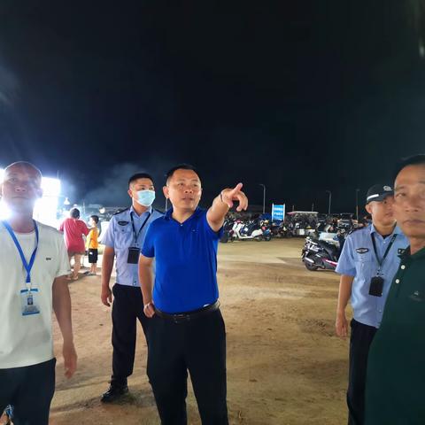 区委常委、政法委书记朱海亮到回新社区开展端午期间安全生产检查