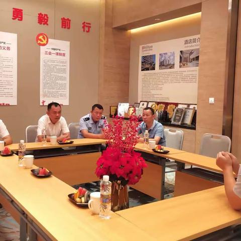 区委常委、政法委书记朱海亮带队到企业开展“领导进企业、局长走流程”促营商环境提升工作