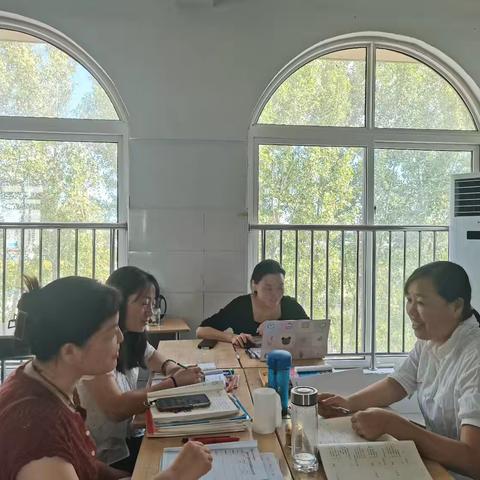 撷语文学习之重彩 绘集体备课之美篇 ——新时代初中部九年级语文组