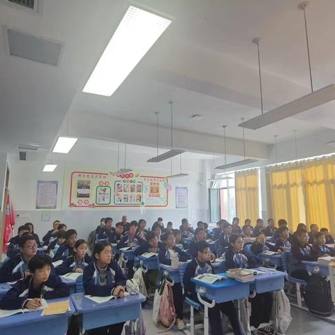 家校携手，共育花开——2024级6班家长志愿者进校园主题活动纪实