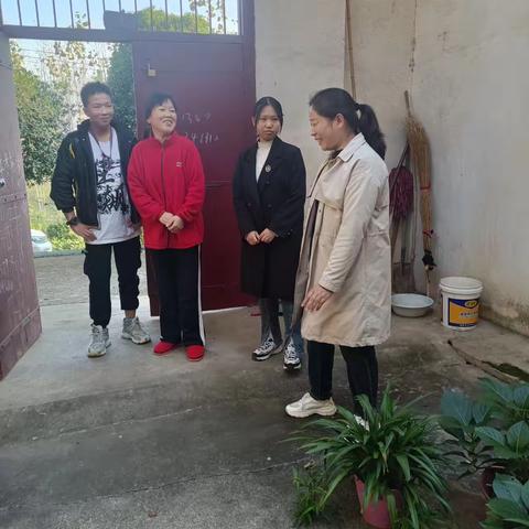 与爱同行，家校共育                       ——神埂小学11月家访活动