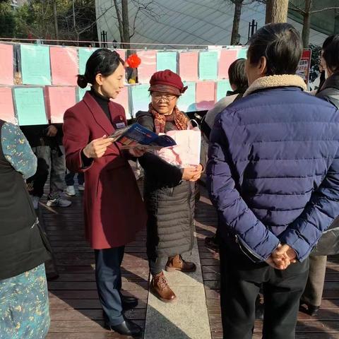 反诈宣传“不降温”，浓情腊八暖人心——光大银行城西支行走进冠苑社区