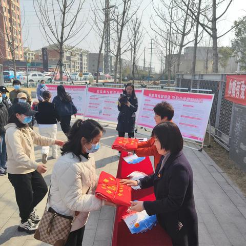 助力创“五星”，巾帼在行动