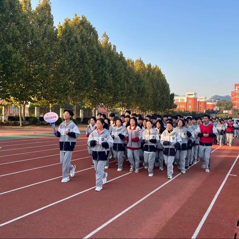 激情跑操燃斗志 凝心聚力展风采——枣庄市第十八中学高二年级跑操比赛