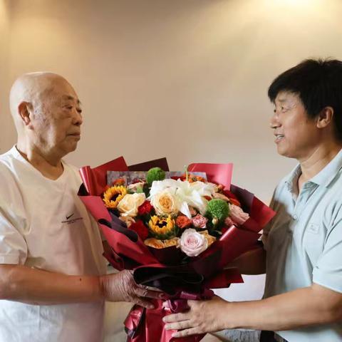 长治市退役军人服务中心 ﻿开展“八一”系列活动 ﻿致敬最可爱的人