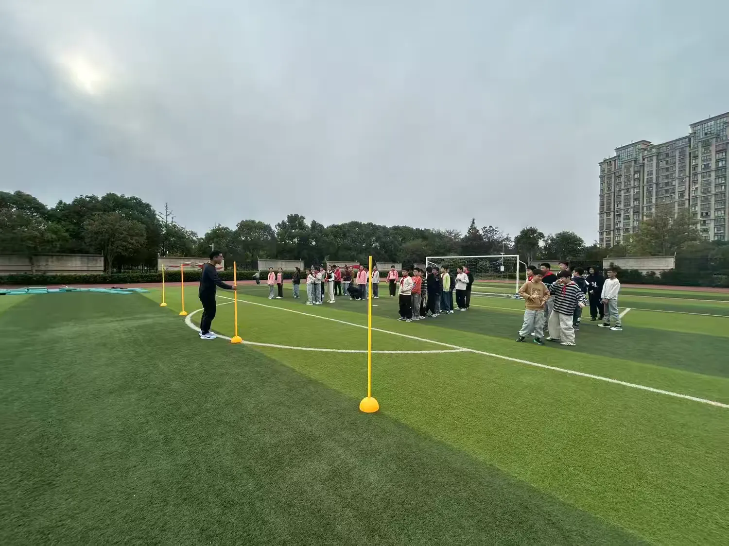 简篇-【灵美龙小·校本教研】“金陵好课堂”:聚焦体适能变速跑,赋能五育健康成长——龙潭中心小学体育校本研修系列活动(二)