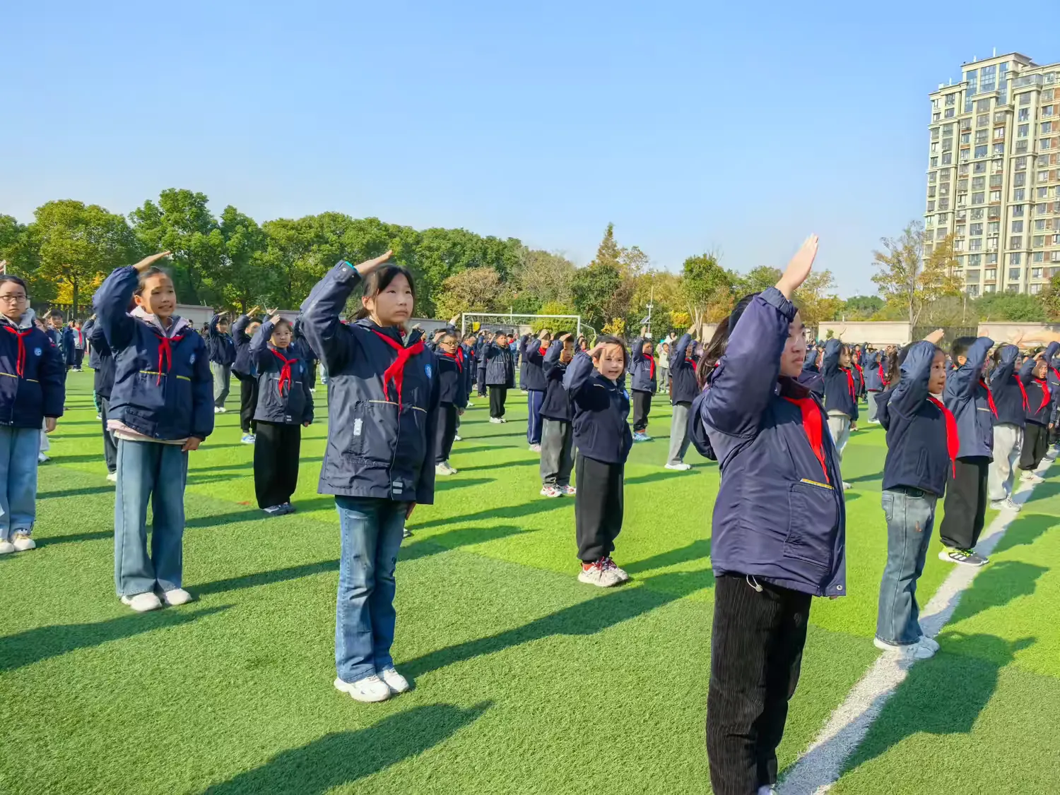 简篇-金秋绘活力,运动绽童年——龙潭中心小学(本部)秋季运动会
