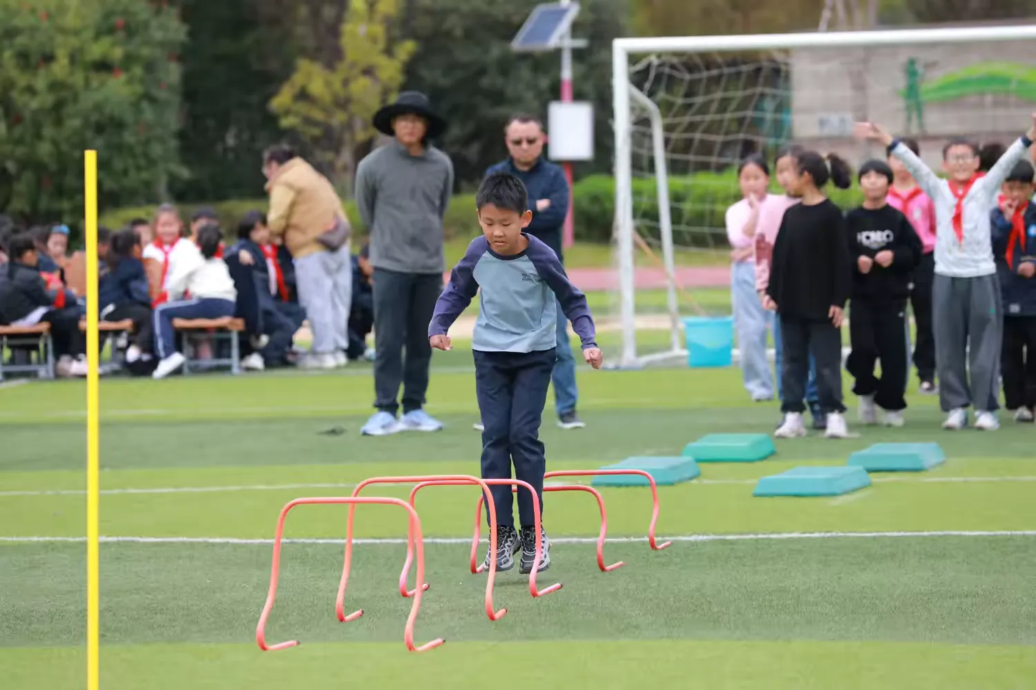 简篇-金秋绘活力,运动绽童年——龙潭中心小学(本部)秋季运动会
