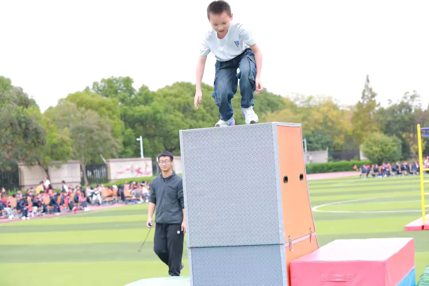 简篇-金秋绘活力,运动绽童年——龙潭中心小学(本部)秋季运动会