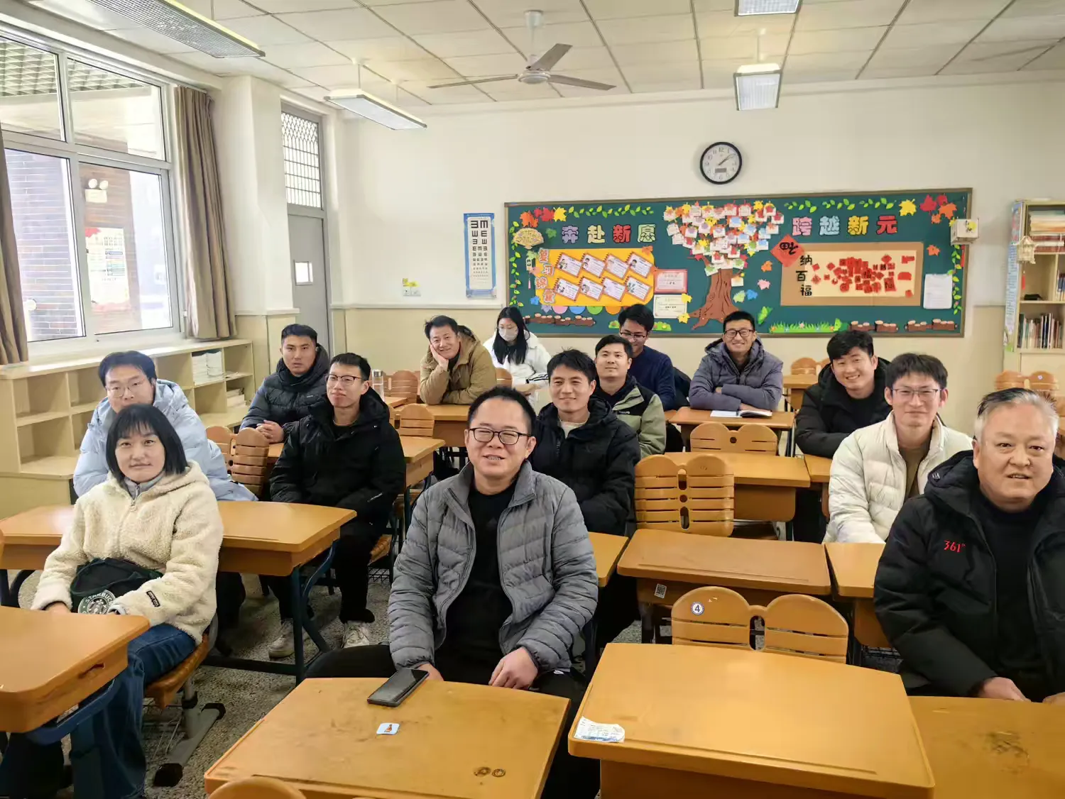 简篇-【灵美龙小·校本教研】“金陵好课堂”:春启新程 健育同行共研——龙潭中心小学体育校本研修系列活动(一)