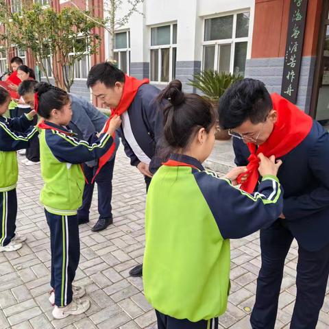 利通区金积中心学校“牢记党的教导 争做强国少年”一年级入队仪式