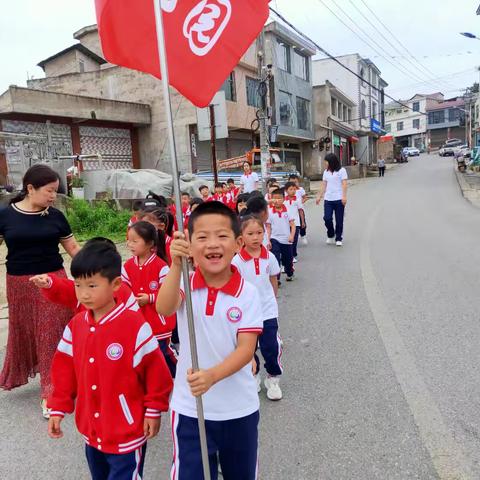 "快乐衔接  助力成长 "——星光幼儿园大班幼儿参观小学活动