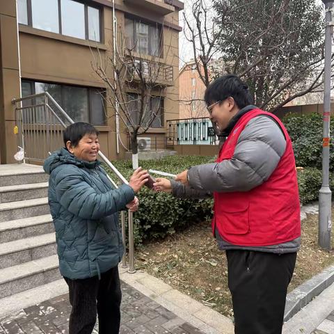 榆山街道锦川社区：腊八粥香暖人心 情系邻里送祝福