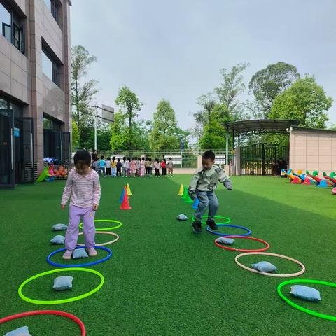 荣升幼儿园五月美好时光：童梦绽放 趣享成长