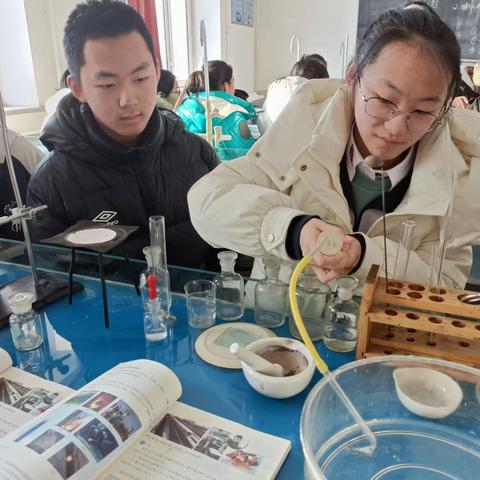 实验出真知，比拼展风采——甘南县查哈阳农场初级中学化学实验小竞赛活动纪实