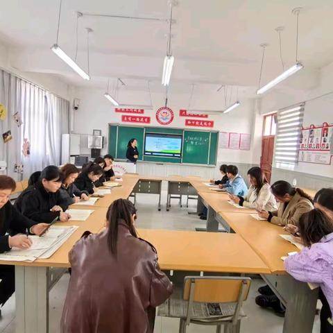 “繁星”点点品诗韵﻿ ﻿“春水”涓涓润童心