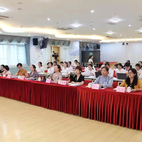 【海口市基础教育教学科研课题】《中班幼儿自主进餐环节自主品格培养的策略研究》