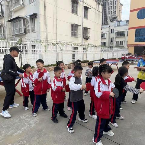 “乒”出活力，“乒”出精彩—南阳市第四小学“酷动”乒乓球社团