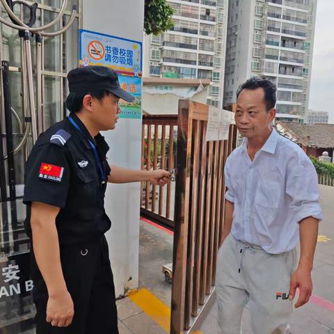 筑牢反恐防线 守护师生安全 —梧州市龙圩中心小学开展反恐防暴应急演练