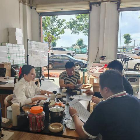 政协临高县经济组界别联系群众工作站（优丽公司工作站）召开第二次会议