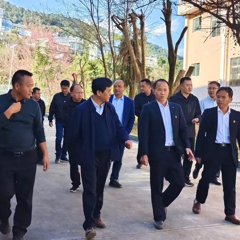 县委书记张泽忠调研校园食品安全工作时强调：坚持“把舌尖放心尖” 坚决守住校园食品安全底线