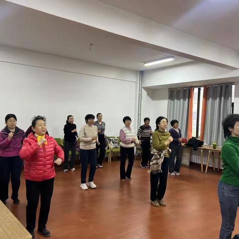 【幸福历城·群众满意】唐冶街道锦绣天地西社区组织开展“冬季养生+垃圾分类小课堂”活动