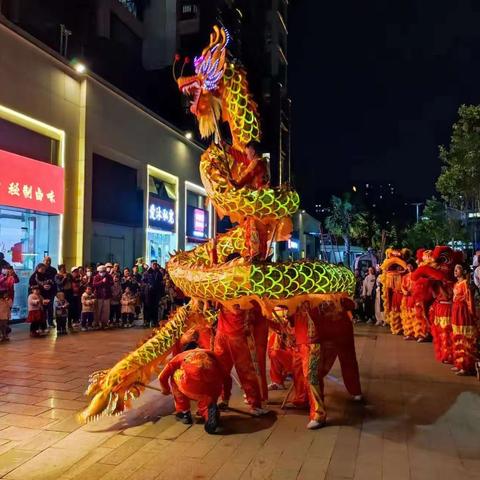 黑林铺社区假日城市开展“我们的节日·春节——绘春联  送祝福  齐乐龍龍”系列文化活动