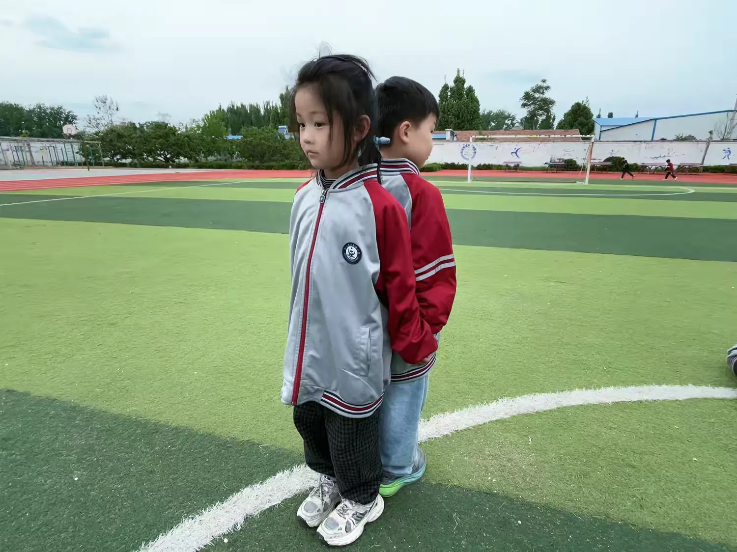 简篇-春风小筑——寿张镇中心小学一年级心理趣味小游戏