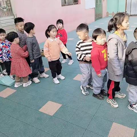 博学幼儿园积极响应河间市教体局关于实施123工程，做好阳光体育活动